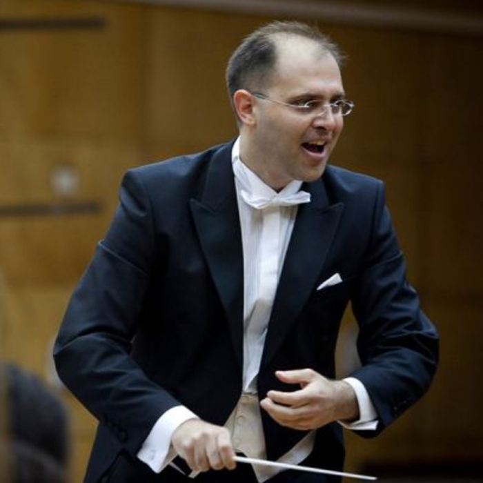 francis-gai-glasataj_700x700_crop_478b24840a