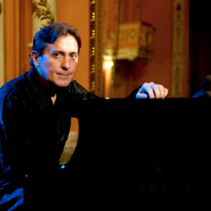 ludmil_700x700_crop_478b24840a