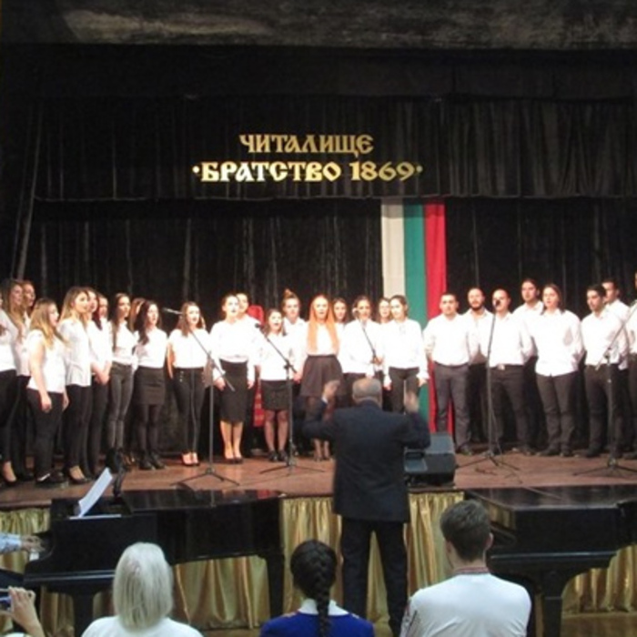 koncert_700x700_crop_478b24840a