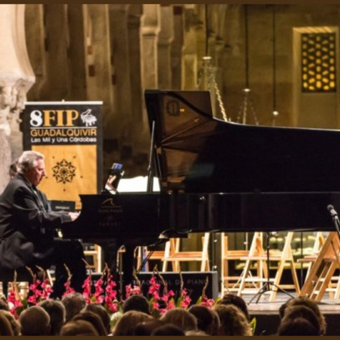 lesli_700x700_crop_478b24840a