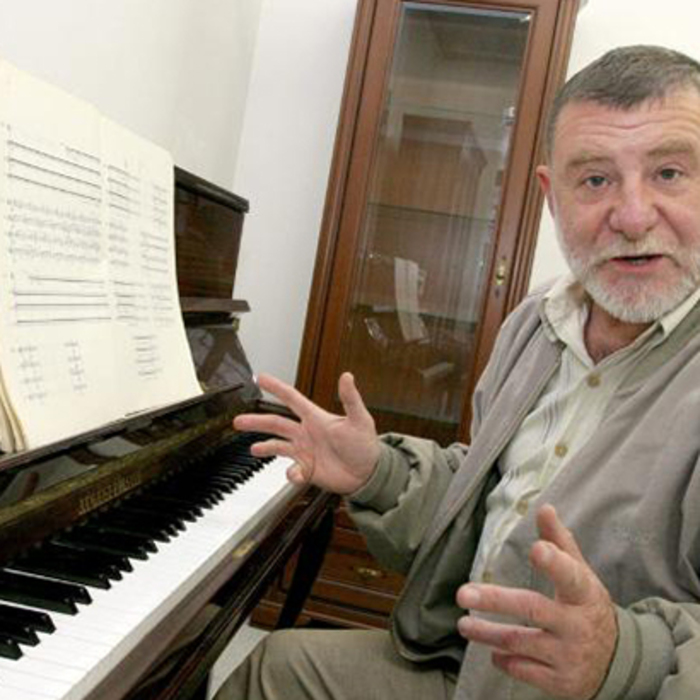 stefan-dragostinov_700x700_crop_478b24840a