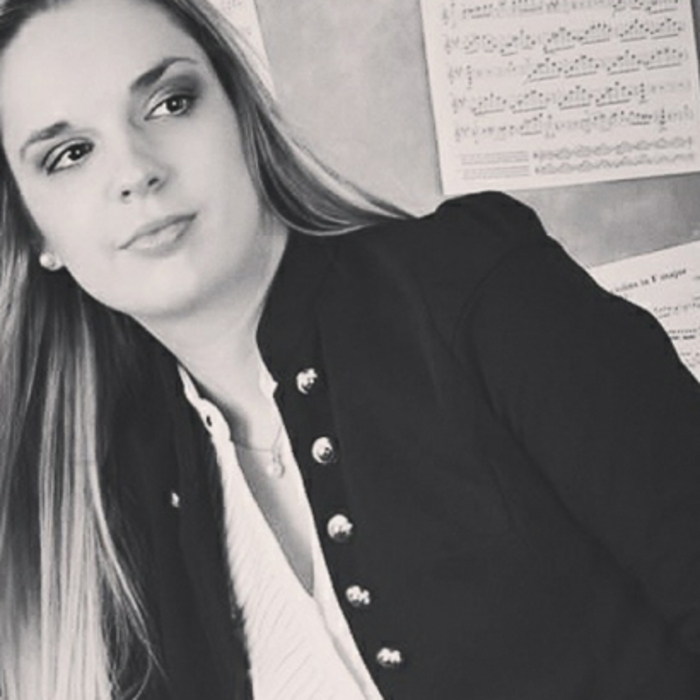 mladi_700x700_crop_478b24840a