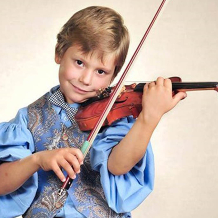 10-godishen_700x700_crop_478b24840a