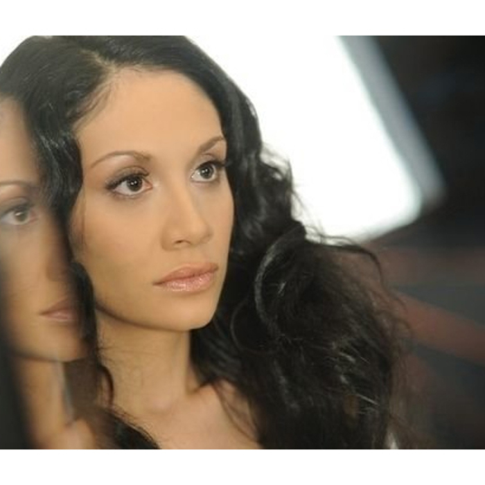 glasut-ezine-bg_700x700_crop_478b24840a