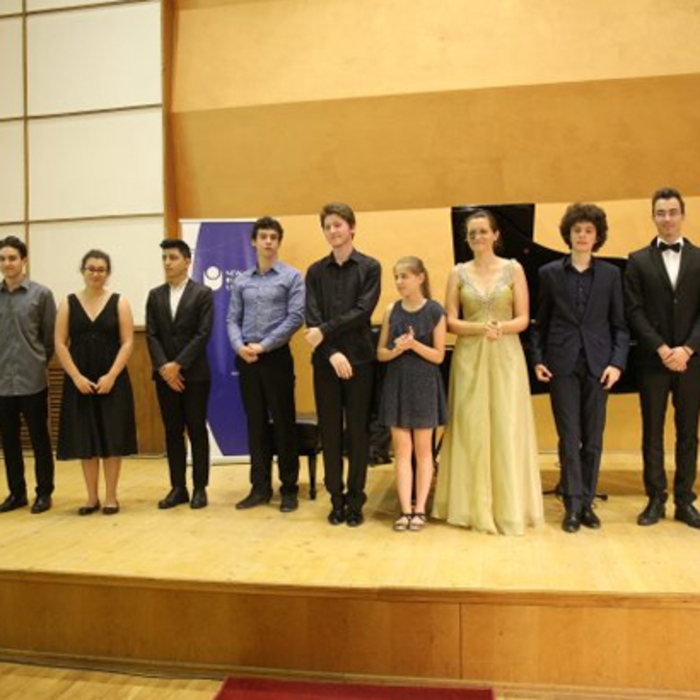 s-galakoncert_700x700_crop_478b24840a