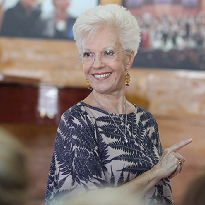 raina_700x700_crop_478b24840a