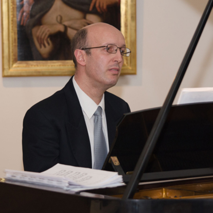 qvor-konov_700x700_crop_478b24840a