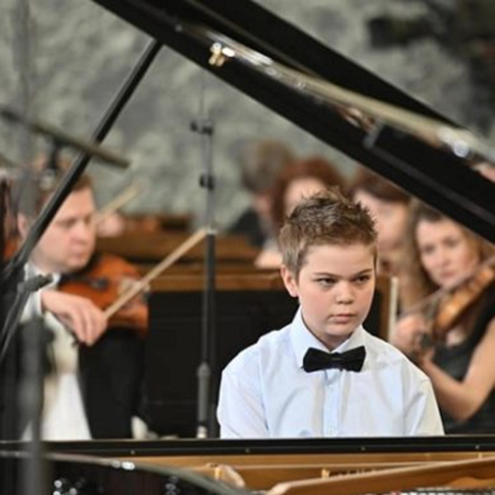 ivajlo-vasilev-ploshtad-slavejkov_700x700_crop_478b24840a