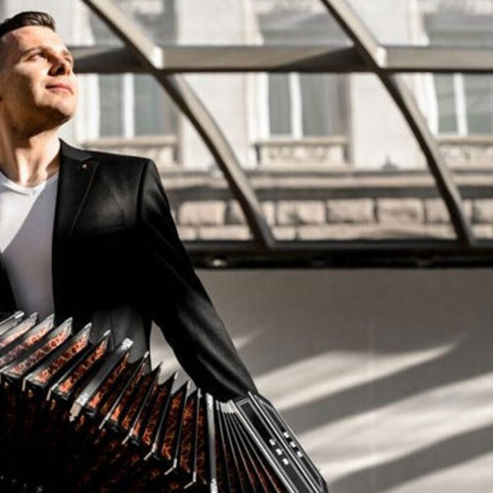 arjentinski-bandoneon_700x700_crop_478b24840a