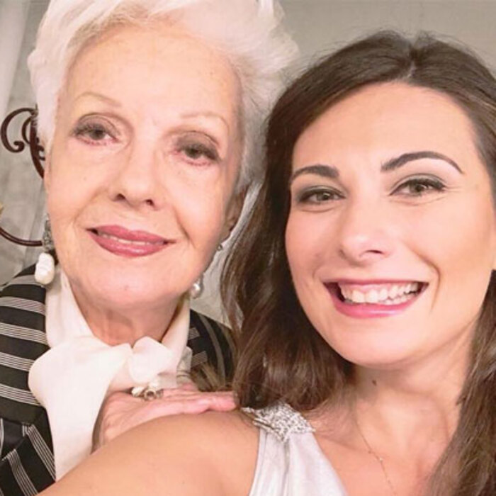 raina_700x700_crop_478b24840a