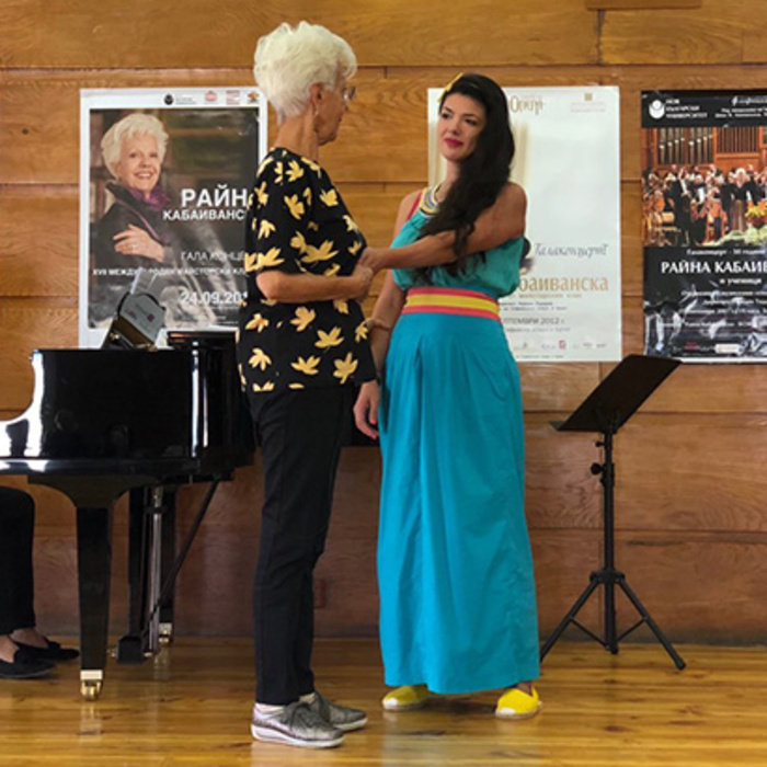 raina_700x700_crop_478b24840a