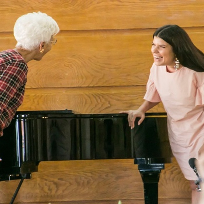 raina_700x700_crop_478b24840a