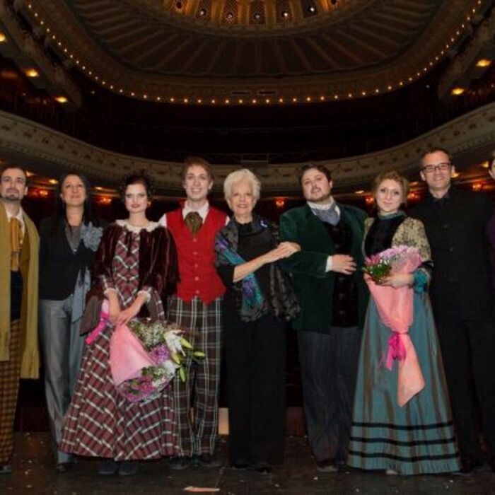 1_700x700_crop_478b24840a