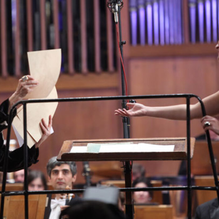 raina-2_700x700_crop_478b24840a