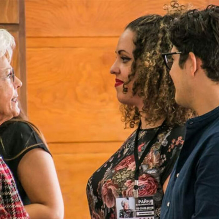 raina-4_700x700_crop_478b24840a