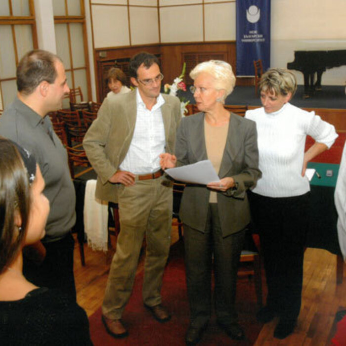 03_700x700_crop_478b24840a