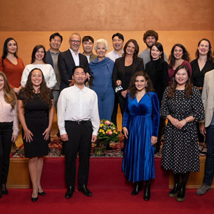 raina_700x700_crop_478b24840a