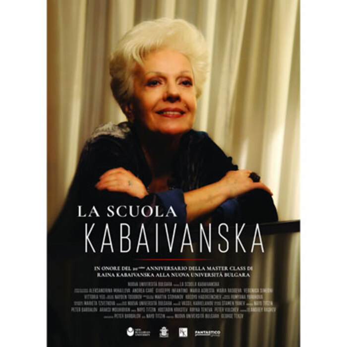 raina-2_700x700_crop_478b24840a