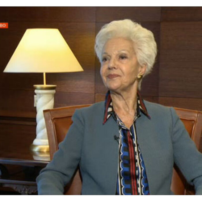 raina-1_700x700_crop_478b24840a