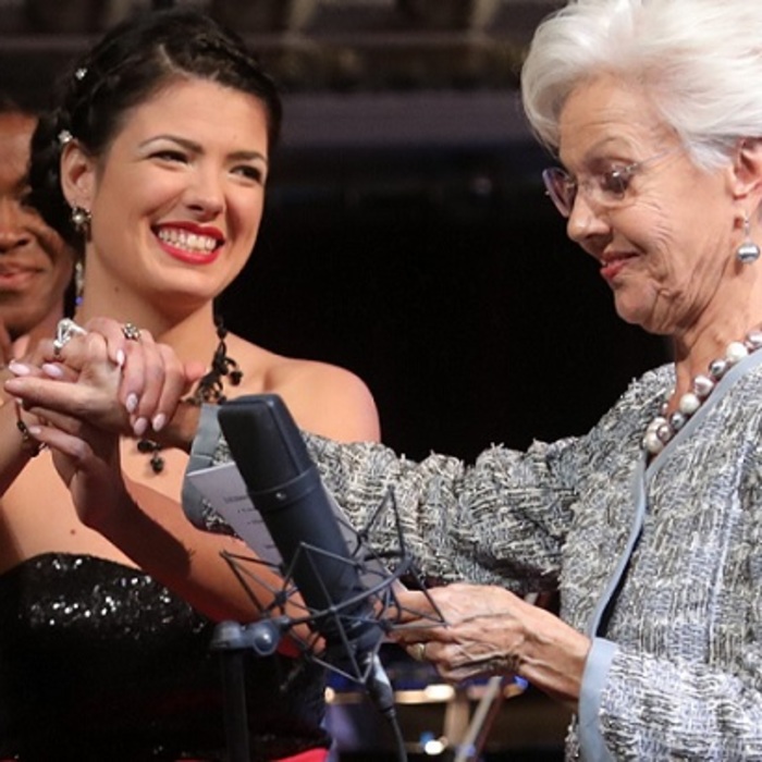 2222_700x700_crop_478b24840a