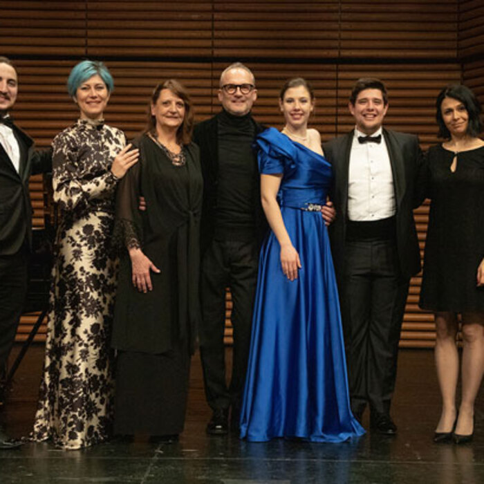 raina-1_700x700_crop_478b24840a