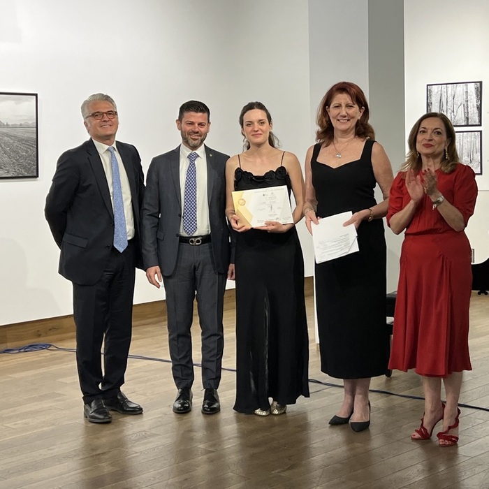 111-1_700x700_crop_478b24840a