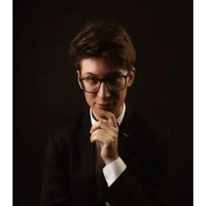 vasilev_700x700_crop_478b24840a