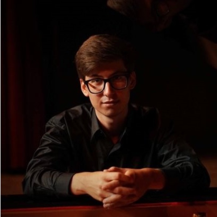 piano-extravaganza_700x700_crop_478b24840a