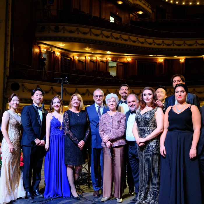 natali-neikova_700x700_crop_478b24840a