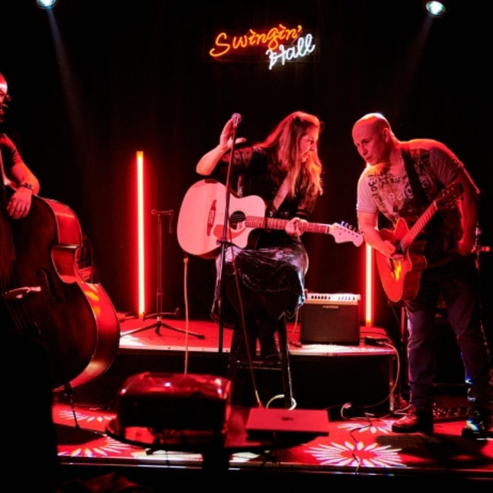 gergana-dobreva-pevica-starozagorskinovini-com_700x700_crop_478b24840a