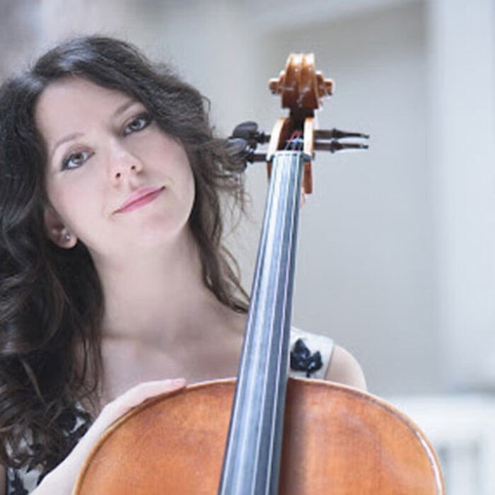 lilqna-kehaiova-jazz-fm_700x700_crop_478b24840a