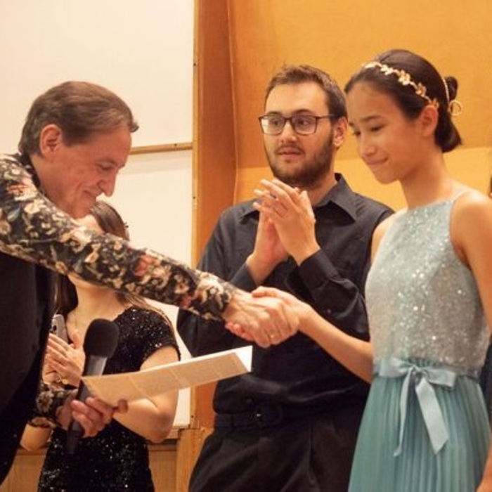 liudmil-angelov-radiofresh-bg_700x700_crop_478b24840a