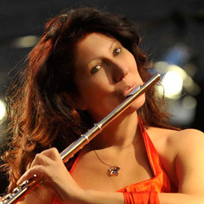 luiza-selo-bnr_700x700_crop_478b24840a