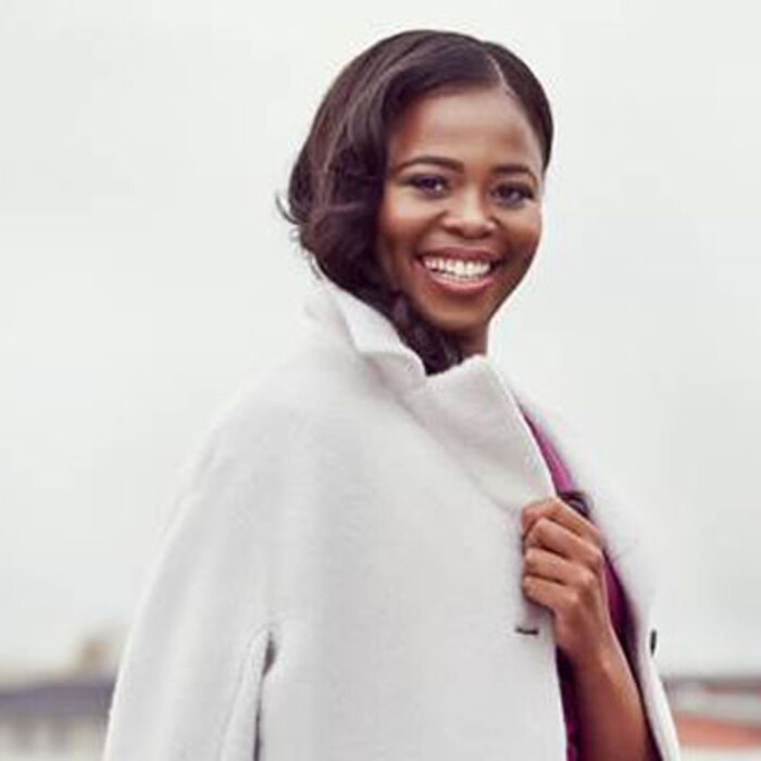 priti-yende-gregor-hohenberg_700x700_crop_478b24840a