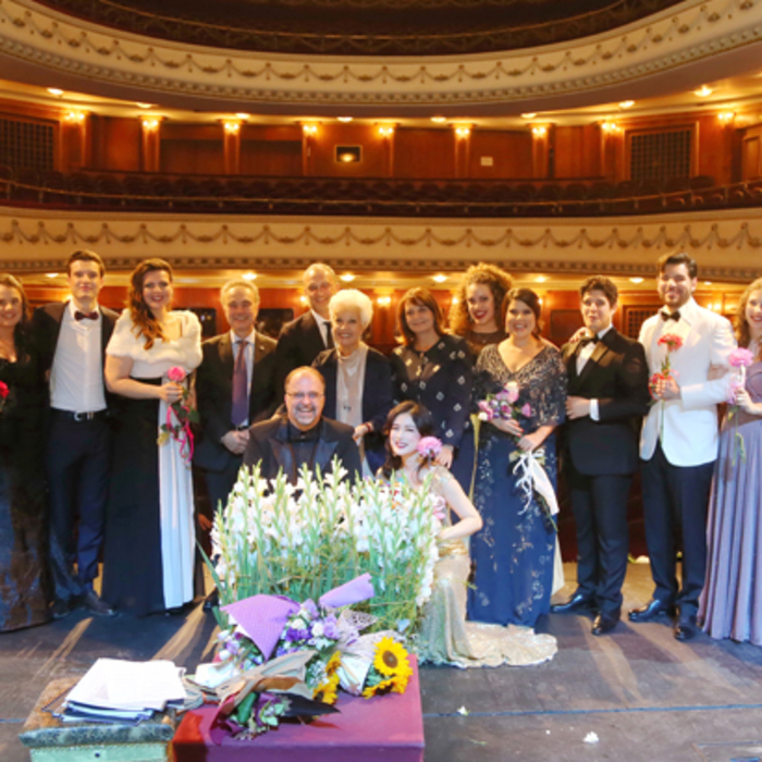 raina-kabaivanska-net-v-viktorov_700x700_crop_478b24840a