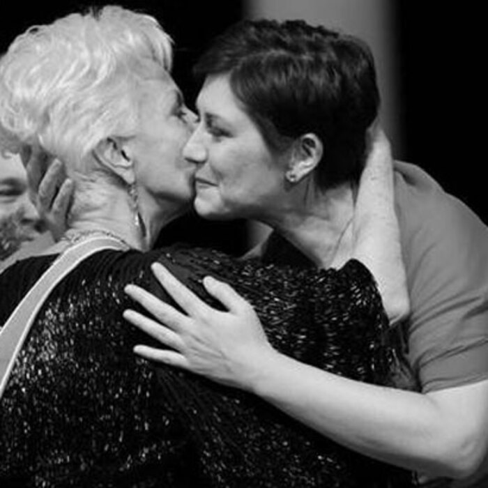 raina-kabaivanska-veronika-simeoni-snimka-vasil-garnizov_700x700_crop_478b24840a