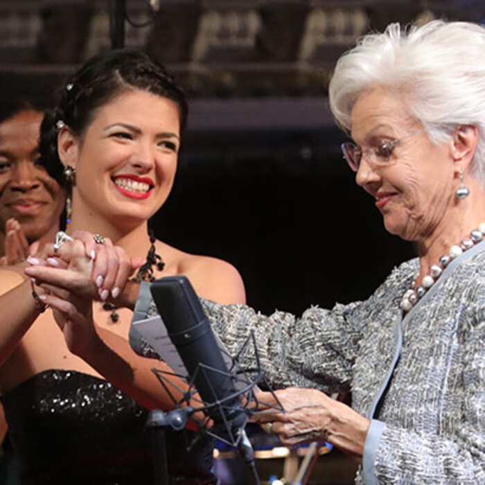 raina-yoana-kadiiska-krum-stoev-2_700x700_crop_478b24840a