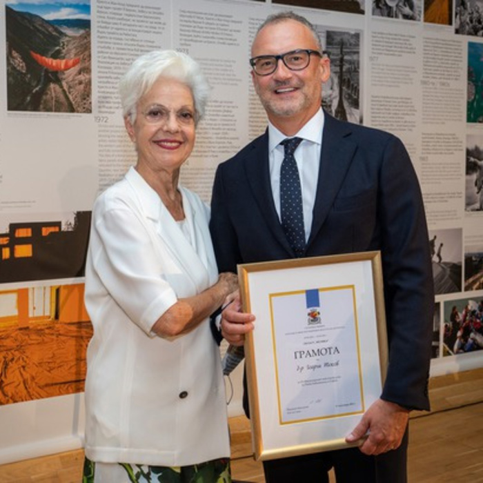 tekev-rayna-kabaivanska-nbu_700x700_crop_478b24840a