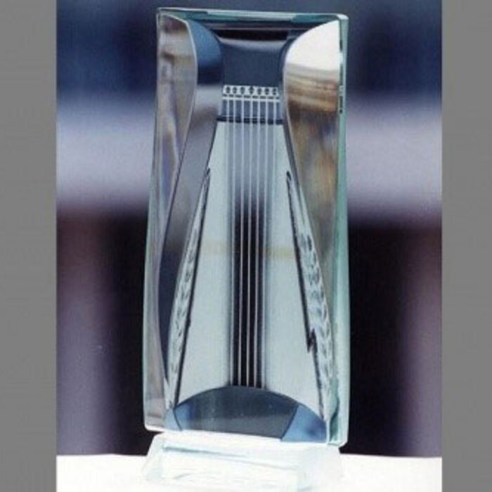 lira-2-2_700x700_crop_478b24840a