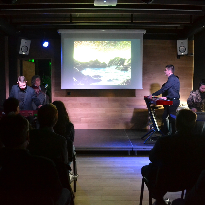 dsc-0809_700x700_crop_478b24840a