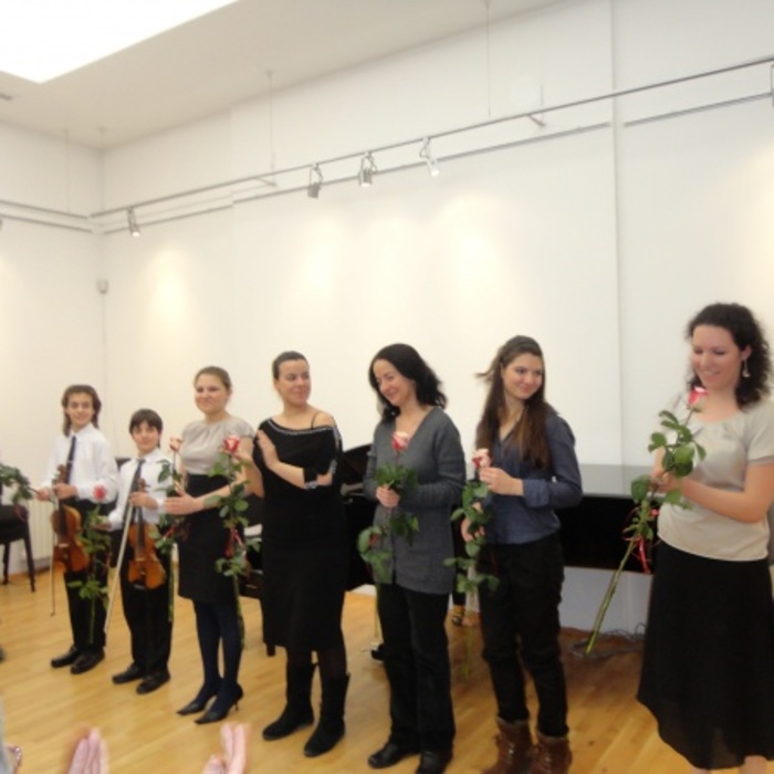 img-224307_700x700_crop_478b24840a