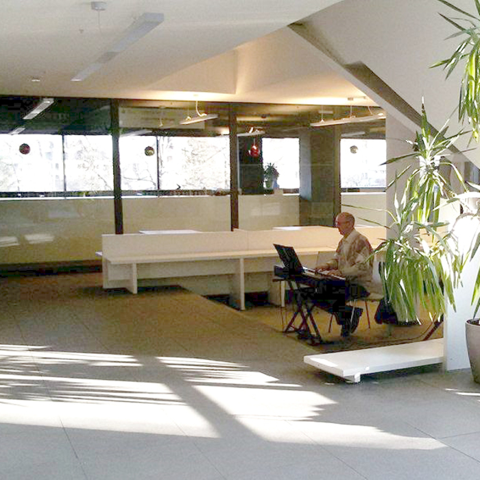 christmas1_700x700_crop_478b24840a