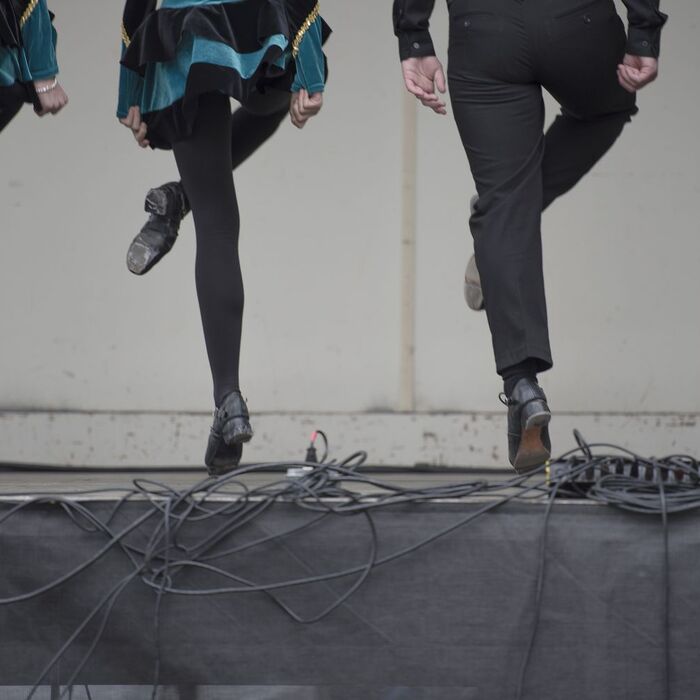 step-dance-58d8bcc65f9b5846832db8da_700x700_crop_478b24840a