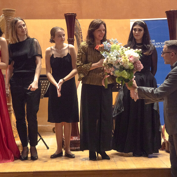 2855742_700x700_crop_478b24840a