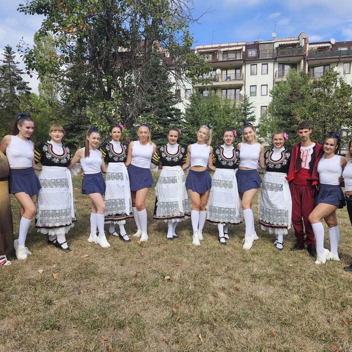 20230929-122211_700x700_crop_478b24840a