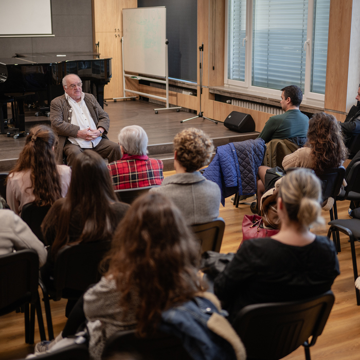 rainer-bischof-at-nbu-4-11-24-11_700x700_crop_478b24840a