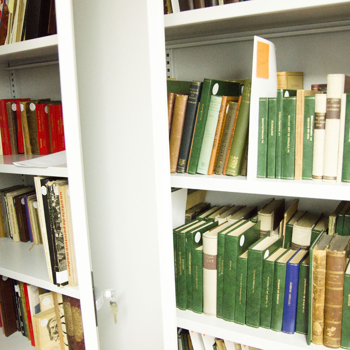 archive-books4_700x700_crop_478b24840a