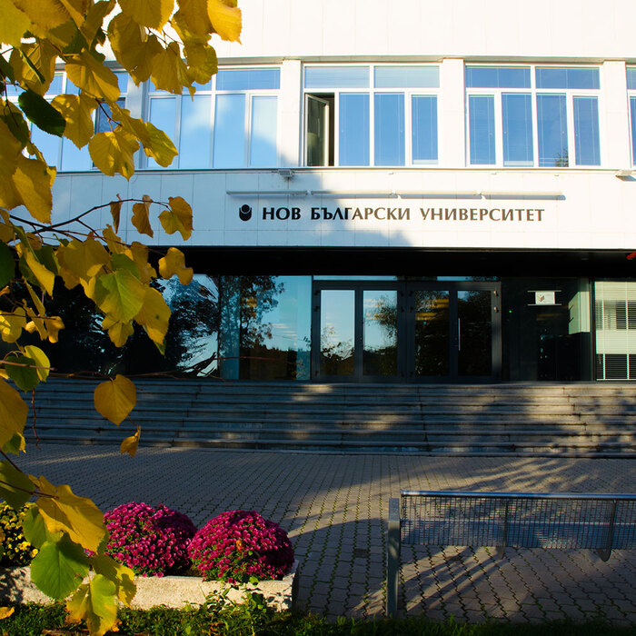 dsc-0001_700x700_crop_478b24840a