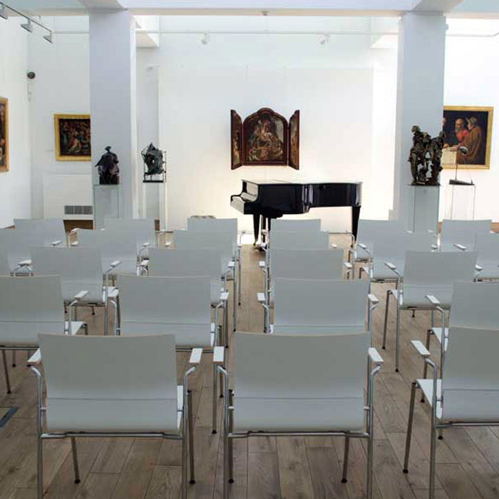 dsc0045-copy_700x700_crop_478b24840a