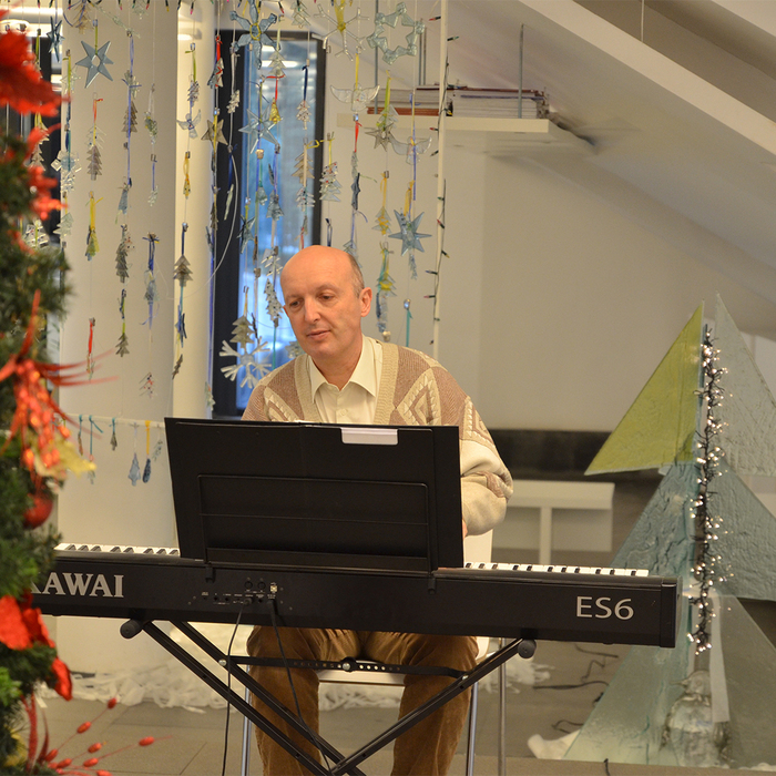 263488463-577320570037209-8740419472814207046-n_700x700_crop_478b24840a